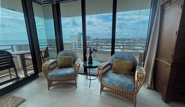 7th Floor End Unit - Right on the Beach in Daytona Beach