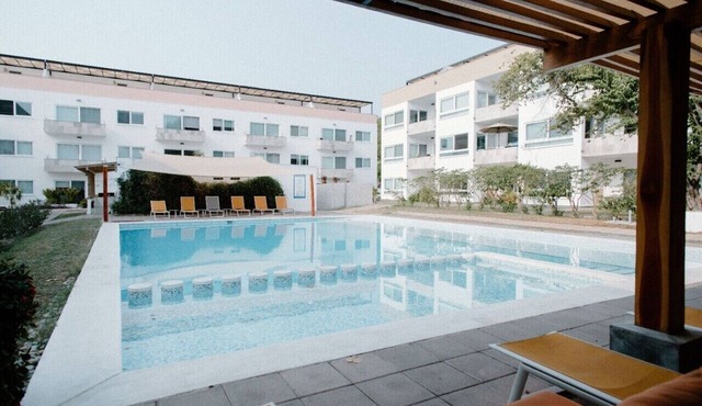 9 Bahias 2 Bedroom 2 Bath Beautiful Condo, Parking & Security