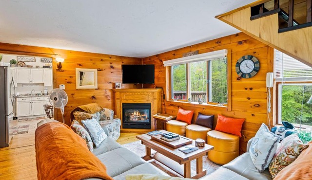Adirondack Sugar Shack in Diamond Point