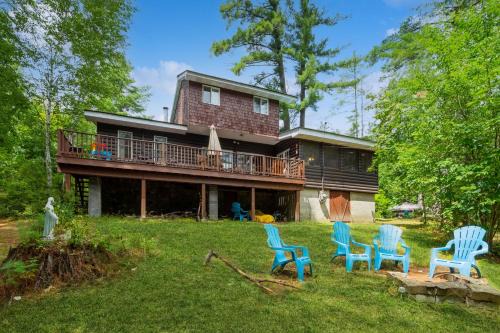 Adirondacks in Style! Lake House w/Deck, Fire Pit in Hadley