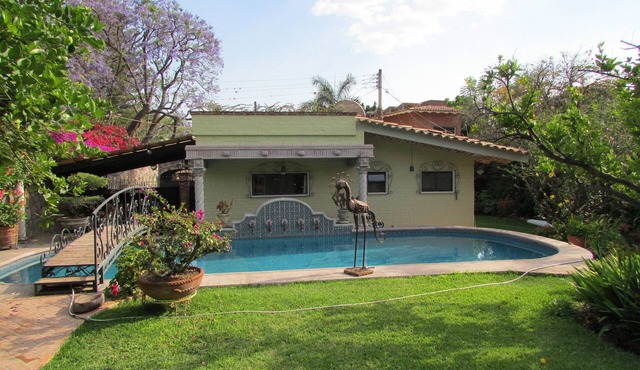Ajijic 'Magic Town' 1 hour to GDL FIFA events - 34' heated lap pool. Tranquility