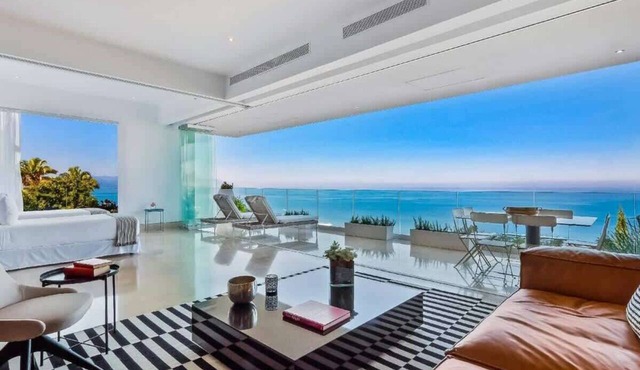 AlilaHolidays - Avalon - 401 - 3BR Condo with Luxury Bay Views