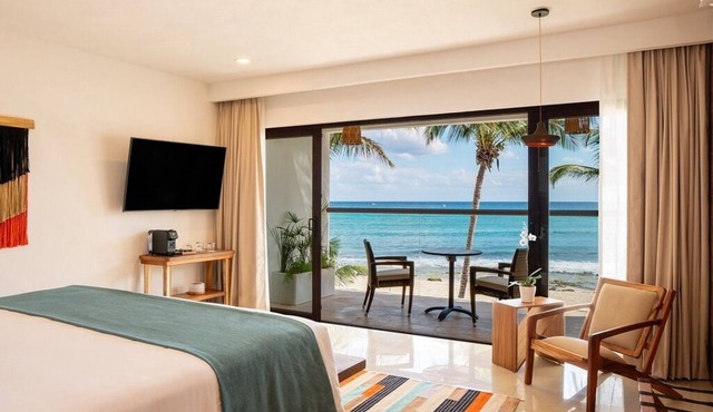 ALL-INCLUSIVE Adults Luxury Oceanview Suite, Free Transfer & Daily Hydrotherapy
