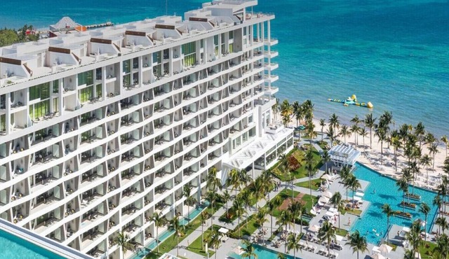 🌞 All-Inclusive Optional OceanFront Beach Resort 🏖️~ 𝕏 @MyBeachSuites Rentals