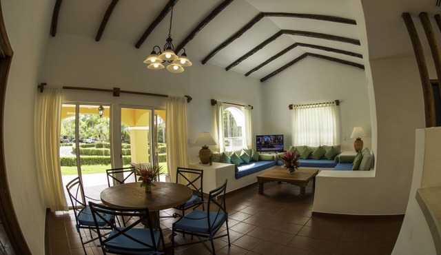 Amatique Bay Hotel