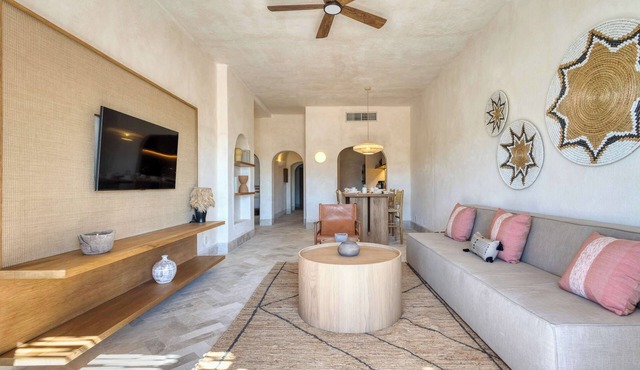 Amazing 2BR with Private Balcony in Casa Nima