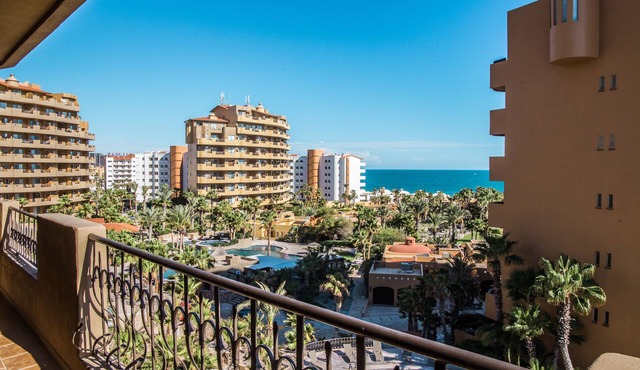 Amazing Condo in Bella Sirena Resort with wonderful amenities!