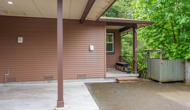 Amazing Locatation in Bothell ~ Mother In Law Suite in Bothell