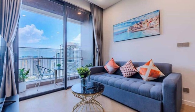 AmbiHOME cityview 2Br Lumiere Riverside E [Netfli]