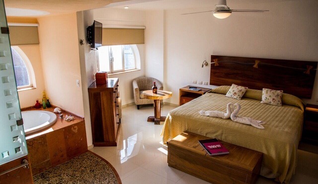 Andales Suites 104 (Romantic Zone)