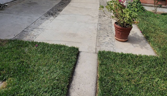 Antigua Guatemala, three bedroom home. Motorcycle friendly. Secure parking.