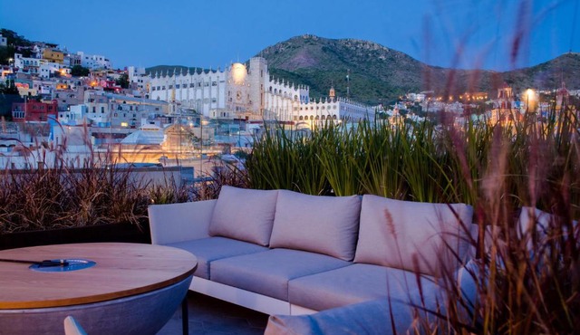 Antigua Trece Hotel Fusión & SPA