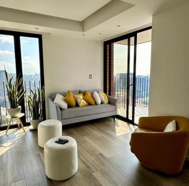 Avellino 3BR Zona 10 Luxury Suite - Pool, Gym & View