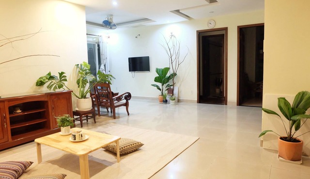 Bathtub, furnished kitchen, air conditioning, laundry and amazing balcony/bar