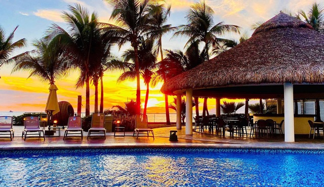 Beach and luxury with ideal location