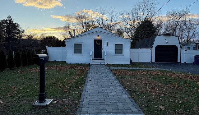 Beach house - 2 min from Conimicut Beach in Warwick