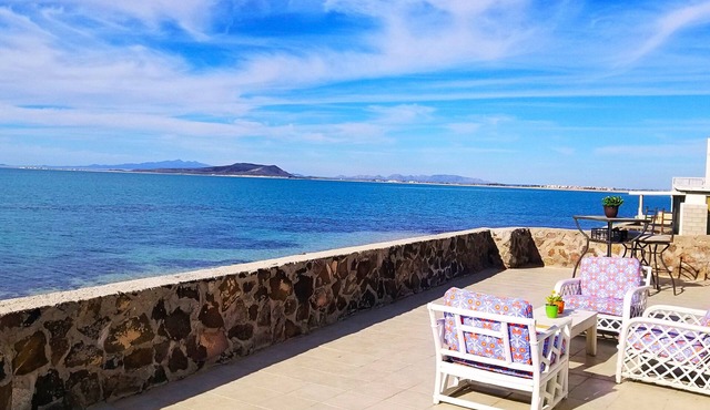 Beachfront Paradise! Budget Friendly Family Retreat 2 Story Condo in Cholla Bay