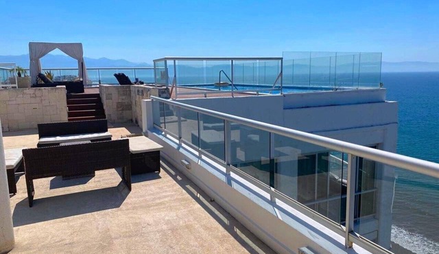 BEACHFRONT PENTHOUSE with PRIVATE POOL