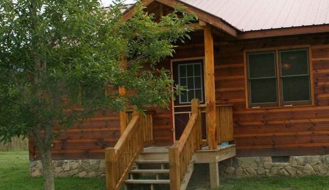 Bear Claw Cabin, Located in Blairsville,Ga ! On Richard Russell Scenic Hwy ! in Blairsville