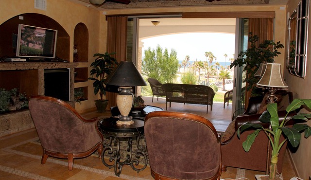 Beautiful 3 bedroom Villa with gorgeous view of the ocean just steps away.