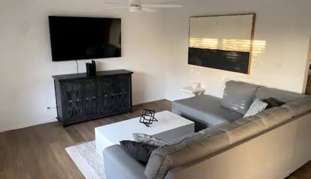 Beautiful 3-bedroom vacation Home in fabulous Leander, TX near the lake. in Leander