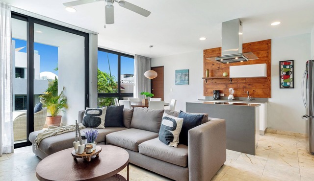 BEAUTIFUL CENTRAL APARTMENT JUST 2 BLOCKS FROM THE FAMOUS FIFTH AVENUE