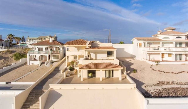 Beautiful, Huge Beachfront Home Serenity Beach