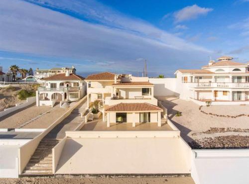 Beautiful Huge Beachfront Home Serenity Beach