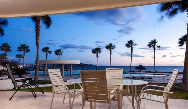 Beautiful Modern Condo vacation in paradise - Playa Blanca by RedAwning