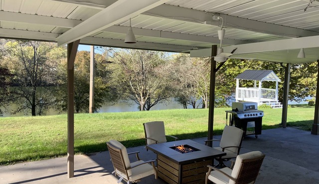 Beautiful River front property in Celina