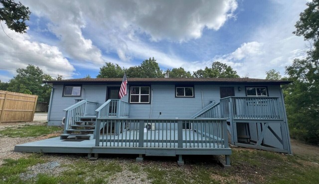 Bluebird Liberty Cottage in Saint Robert