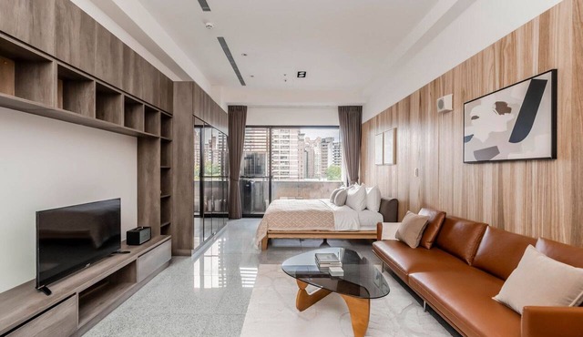 Blueground | Neihu District, balcony, nr Taipei 101 (TPE-7)