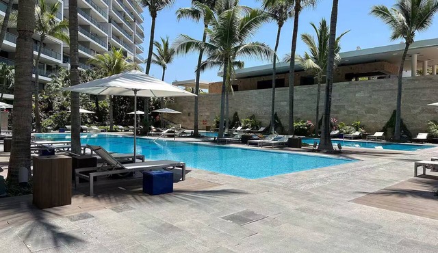 Brand-New Nima Bay High-Rise Apartment by the Beautiful Marina