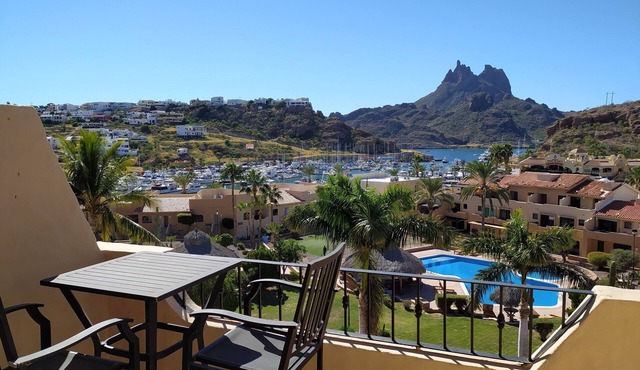 Breathtaking Views - Perfect Vacation Spot in cental location