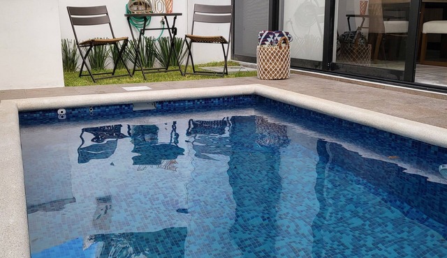 Bright 3 Bedroom Home w/Private Pool.