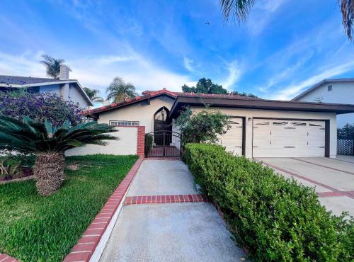 Bright & Spacious 5BR Modern Vacation Home - Near Disneyland & Beaches in Orange
