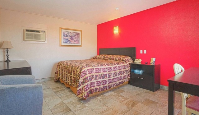 Budget Stay w/Free Parking Near Weslaco’s Top Attractions
