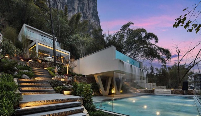 BYMA Valley Hideaway Resort Yangshuo·Ten-Mile Gallery · Yulong River·Double-Level Cliffside Infinity Pools · Private Luxury Villas ·Panoramic Floor-to-Ceiling Café & Dining
