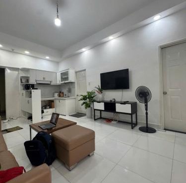 Căn hộ 70m2 gần sân bay - Khóa một phòng