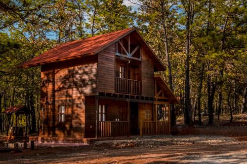 Cabaña Encino para 10 personas en medio del bosque mascotense