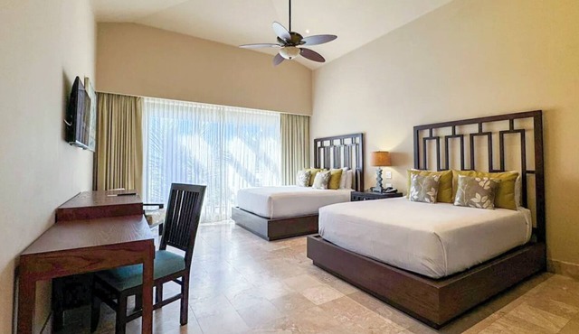 Cabo Golf Retreat – Junior Suite at Diamante
