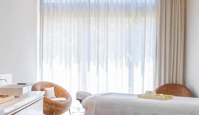 Cabo’s Premier Luxurious Resort- Villa La Valencia 1,2 or Studio