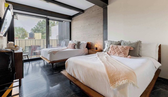 Capitalia | Luxe 3BR w/balcony, Near to Masaryk