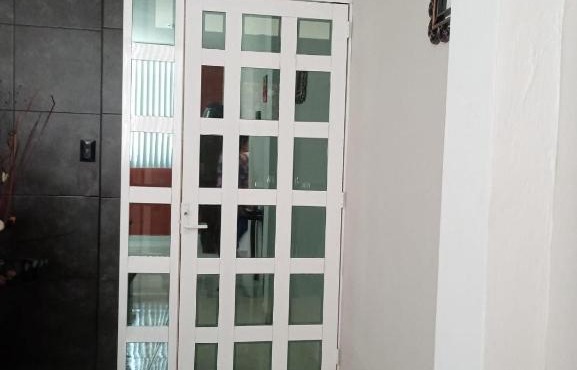 Casa a 5 Minutos del Hospital de La Mujer con Todos Los Servicios