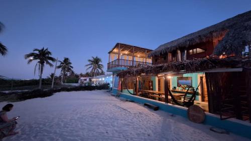 Casa Awakening, Beach-front