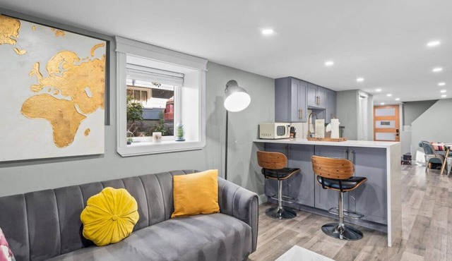 Casa Ballard -Mid-Century Modern Guesthouse in Seattle