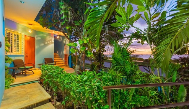 Casa Cielo Studio 1 - with Tropical Garden Patio