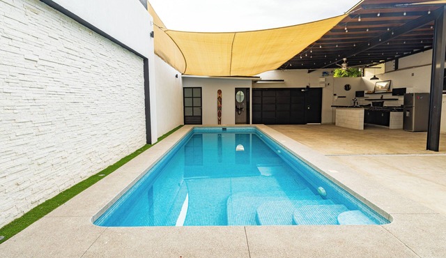 Casa Colima 1822 Bed (King Size, Heated Pool)