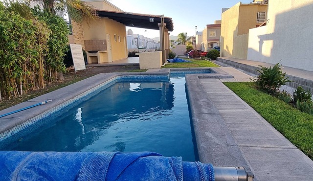 Casa con Alberca Alba Centrica