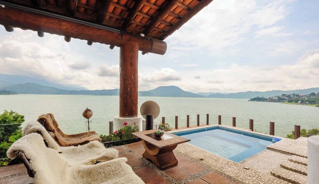 Casa del Lago: Valle de Bravo with lake access
